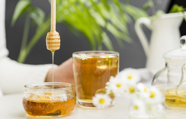 Mật ong chứa nhiều dưỡng chất tốt cho người rối loạn tiền đình